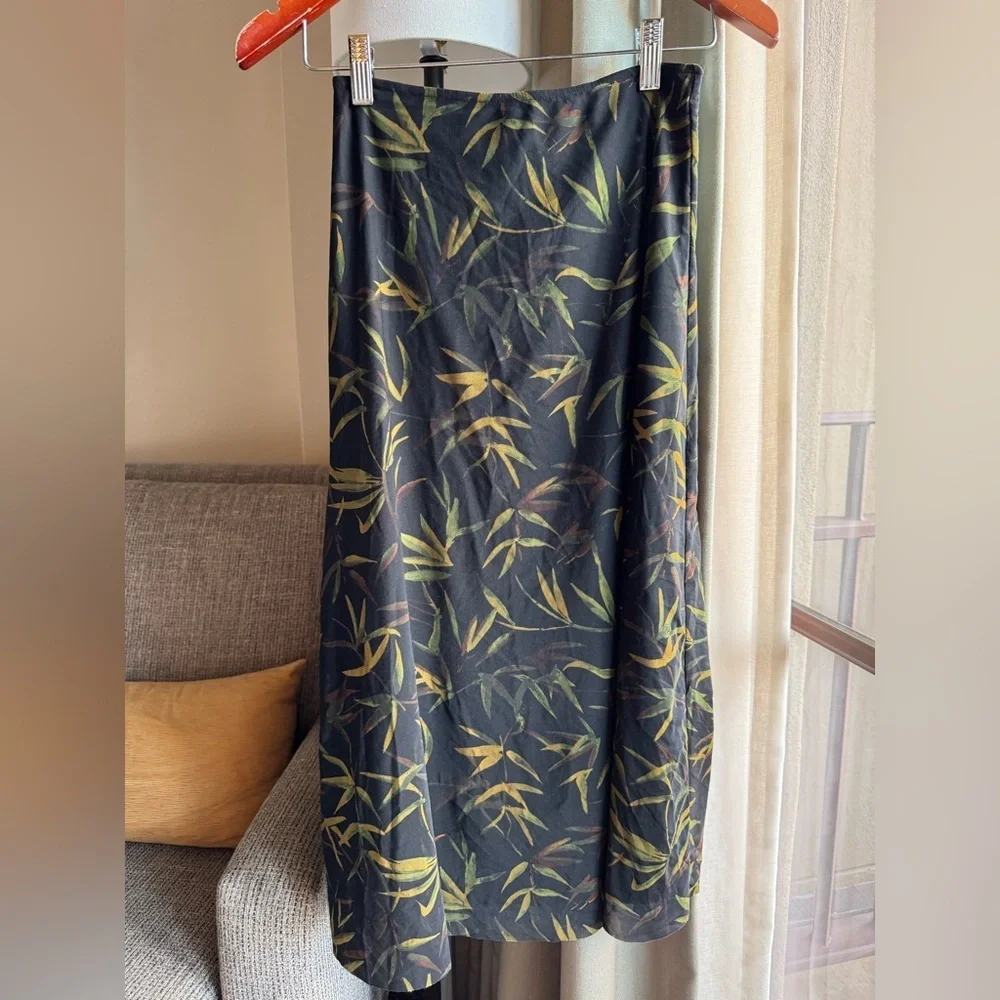 WEWOREWHAT Mesh Black Midi Skirt with falling leaves pattern small